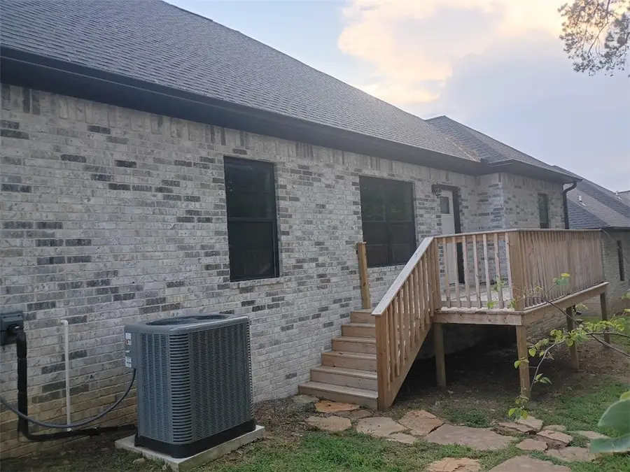 139 Harbor Circle, Russellville, AR 72802 - #3