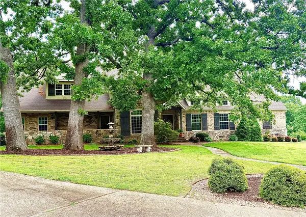10822 Millstead Lane, Bentonville, AR 72712