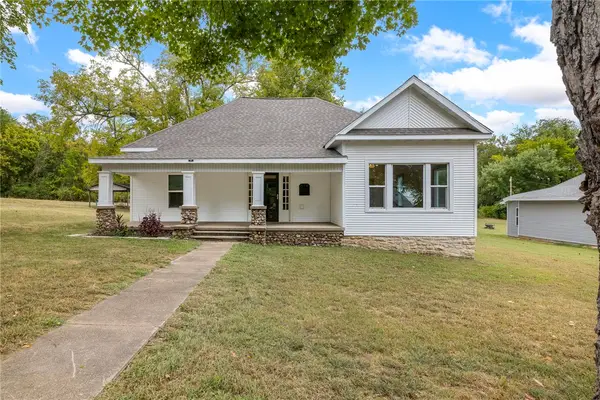 614 Church Avenue, Berryville, AR 72616