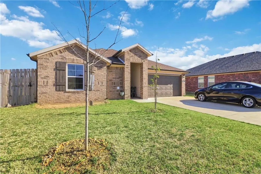 611 W Cattleman Court, Siloam Springs, AR 72761 - #3
