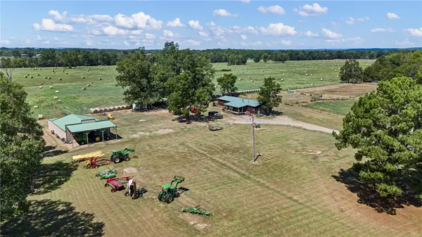 8 Givens Lane, Morrilton, AR 72110