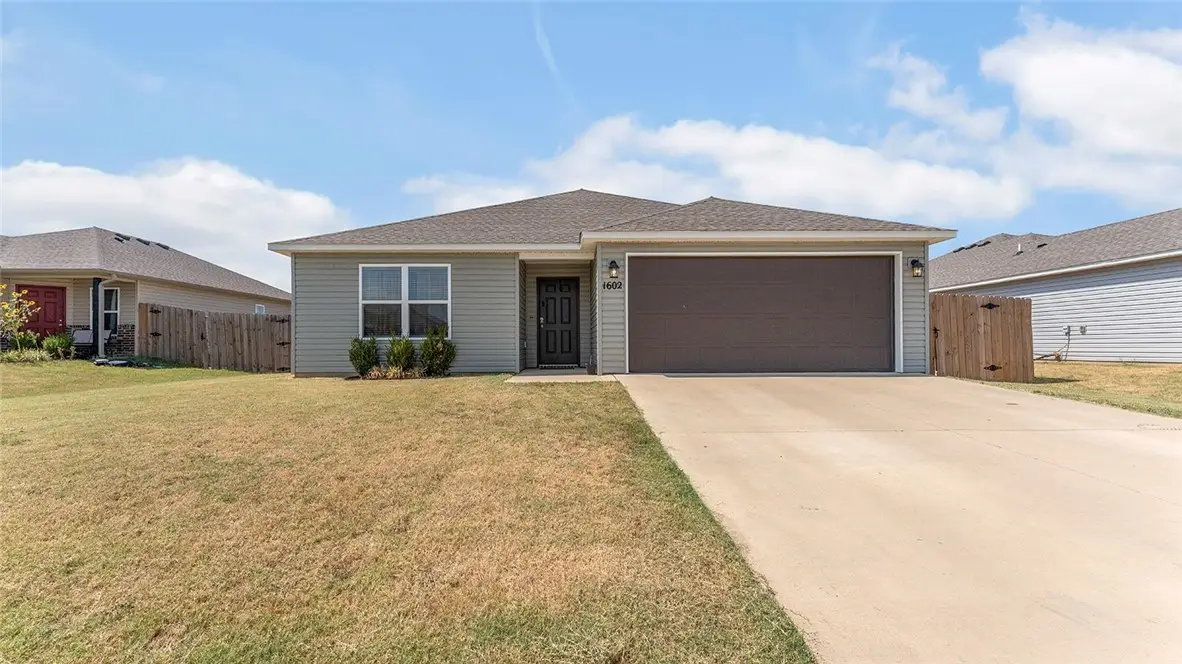 1602 S Blandford Street, Siloam Springs, AR 72761 - #1