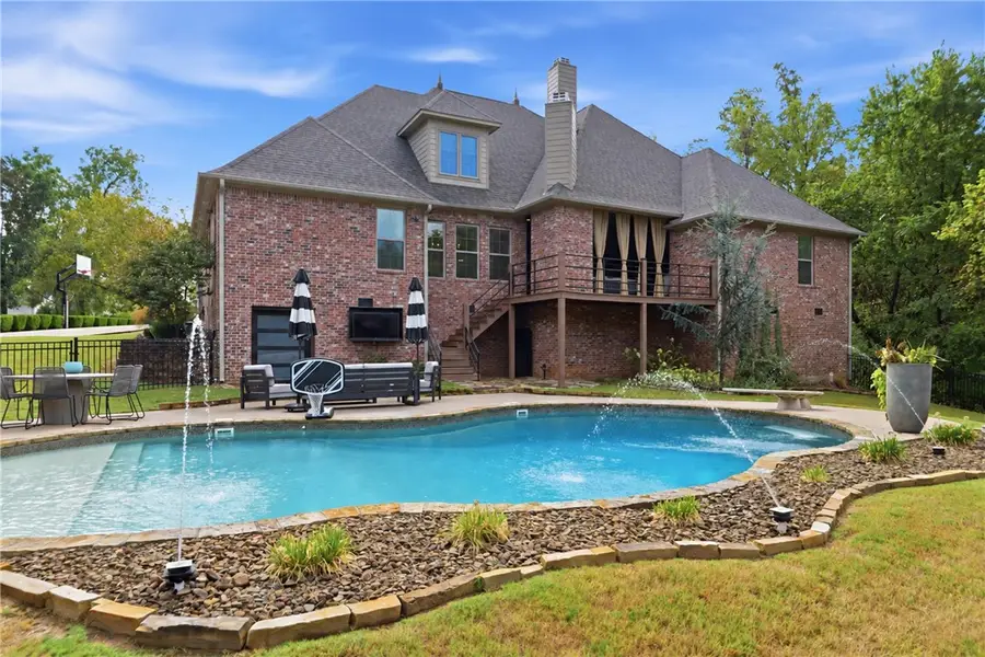 8700 Crest Lane, Springdale, AR 72762 - #2