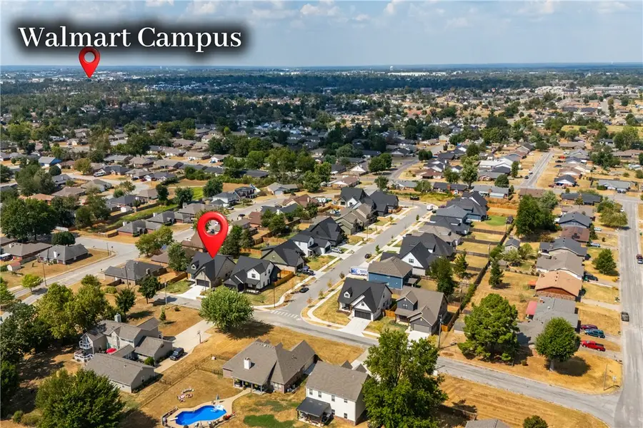 2333 W Seminole Drive, Rogers, AR 72758 - #2