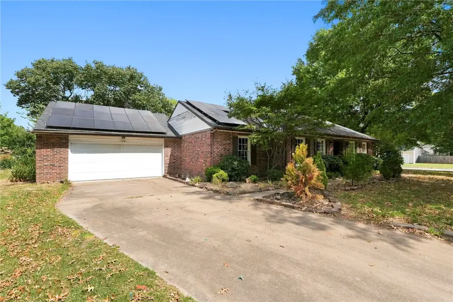 1370 E Wimbledon Place, Fayetteville, AR 72703 - #3