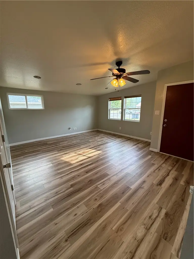 912 F Street, Russellville, AR 72801 - #3