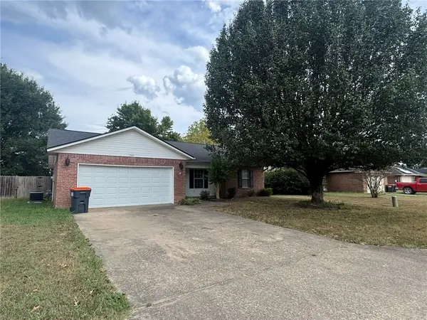 2005 South Tampa Avenue, Russellville, AR 72802