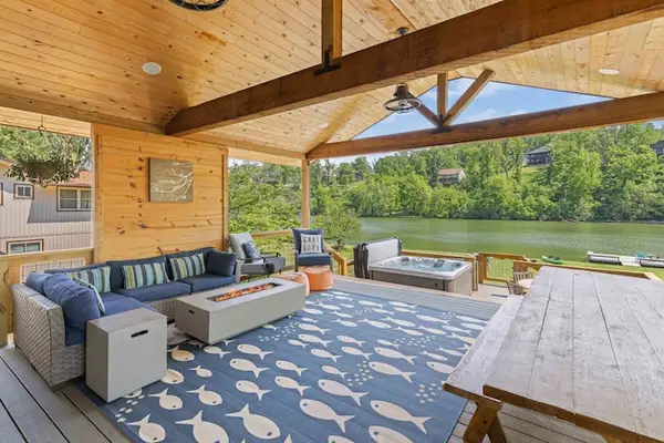 83 Lancaster Drive, Bella Vista, AR 72715