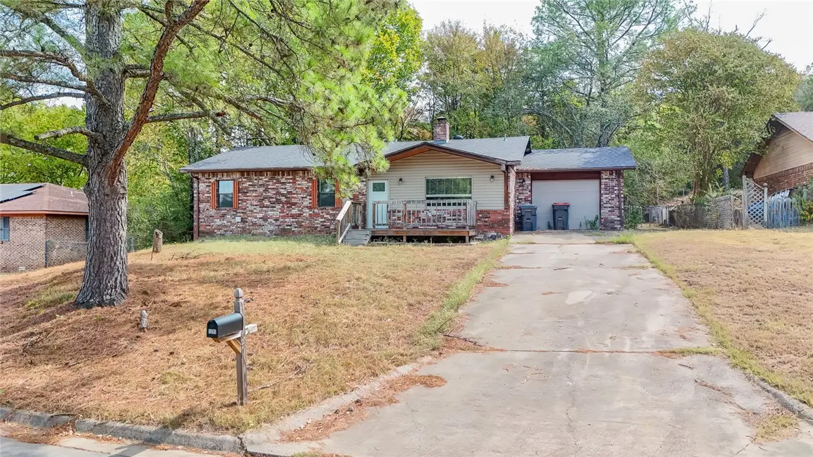 1205 S Muskogee Avenue, Russellville, AR 72801 - #1