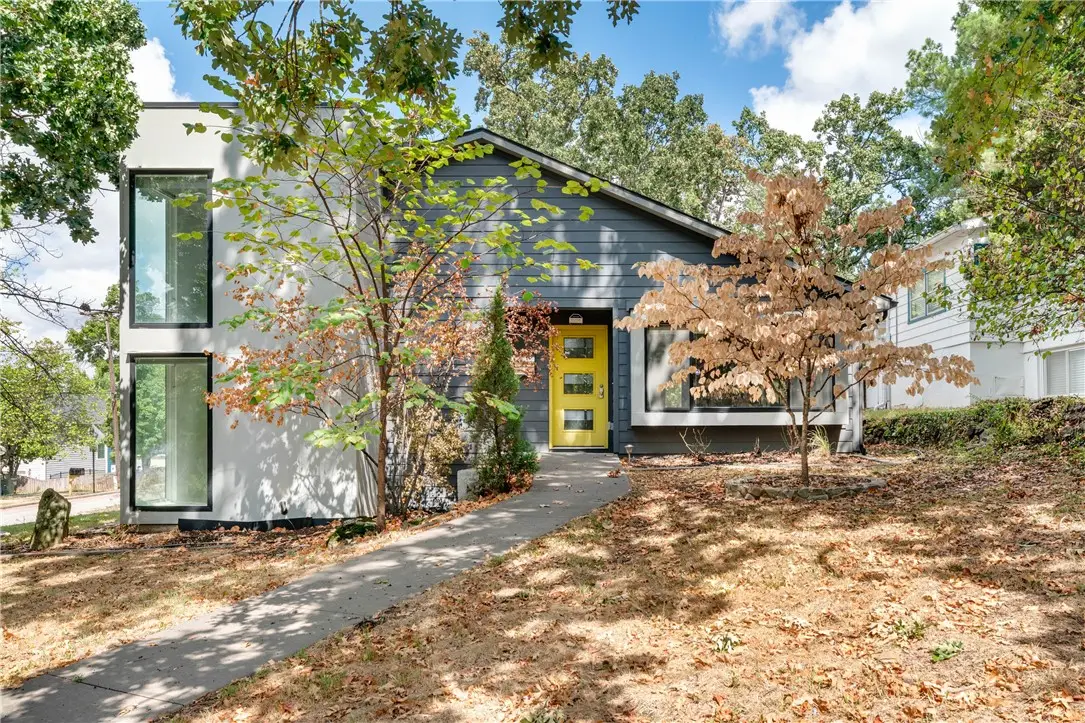 524 W Adams Street, Fayetteville, AR 72701 - #1