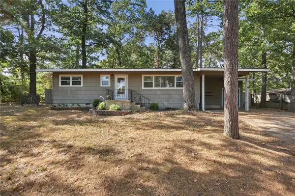 13 Sheneman Drive, Bella Vista, AR 72715