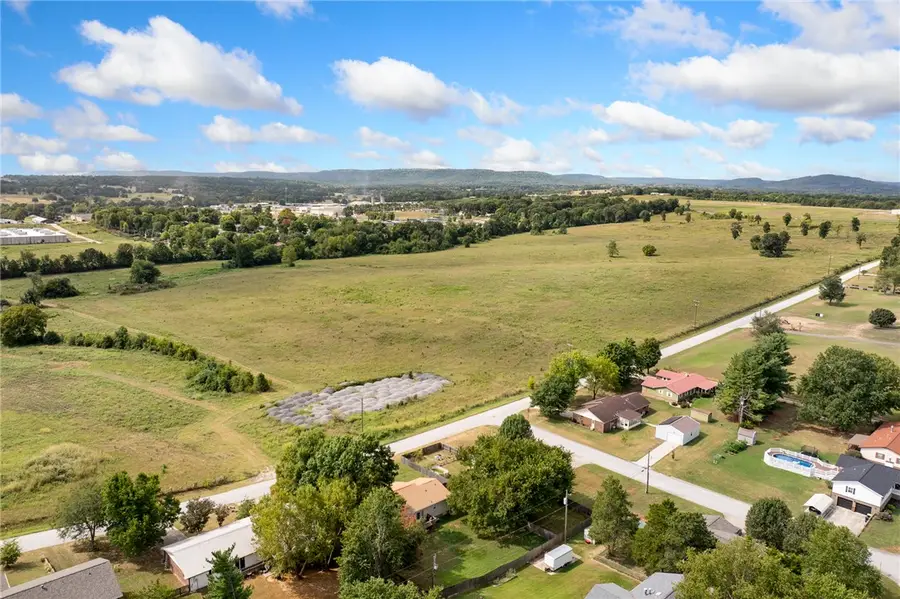 806 Gipson Road, Harrison, AR 72601 - #3