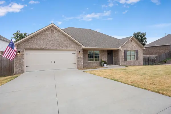 2009 Misti Woods Street, Gentry, AR 72734