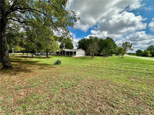 2585 N Mountain Road, Springdale, AR 72764