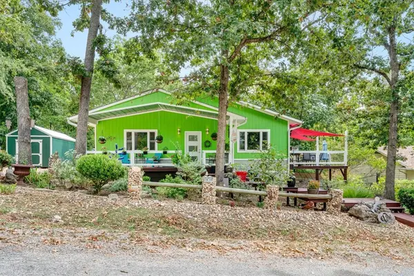 3 Woodview Lane, Holiday Island, AR 72631