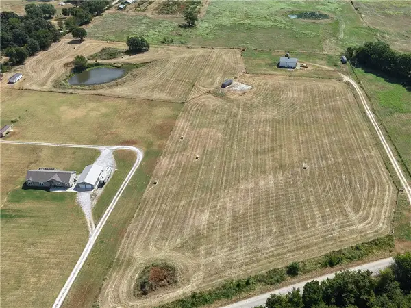 22141 Summers Road, Summers, AR 72769