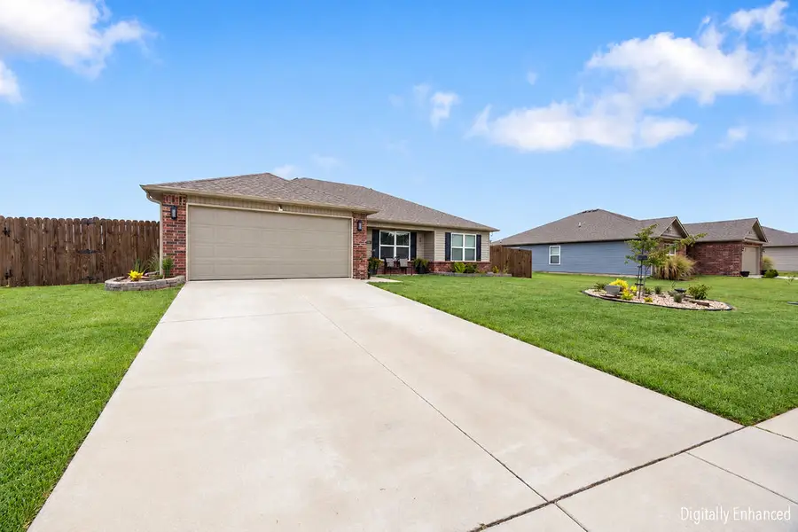 196 Stinson Street, Elkins, AR 72727 - #3