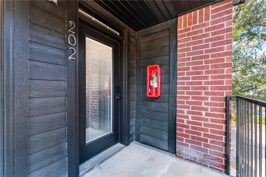 1137 N Leverett Avenue #202, Fayetteville, AR 72703 - #3