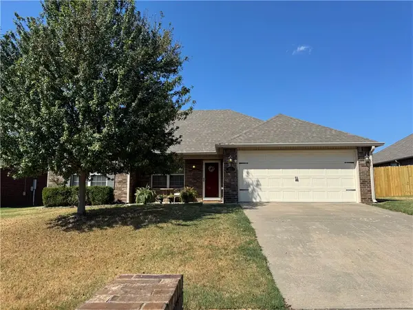 3050 Hook Lane, Farmington, AR 72730