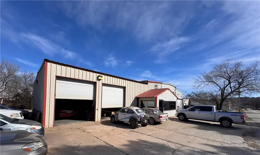 519 Main Street, Huntsville, AR 72740 - #2