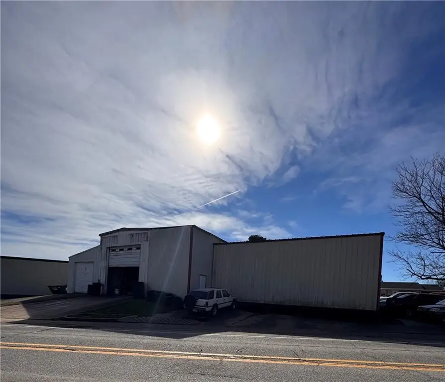 519 Main Street, Huntsville, AR 72740 - #3