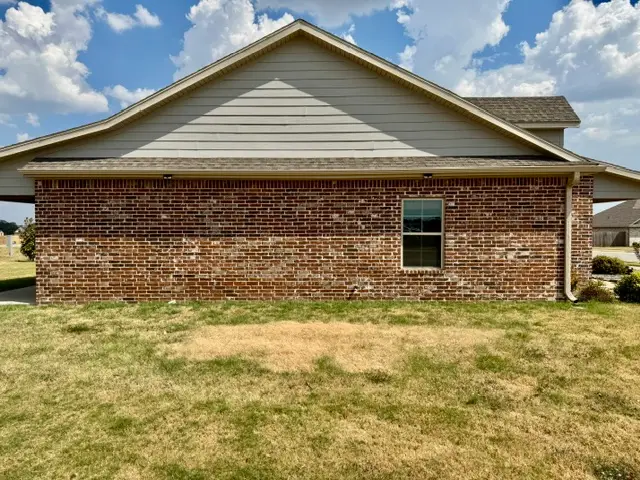 912 Hickory Meadows Avenue, Tontitown, AR 72762 - #3