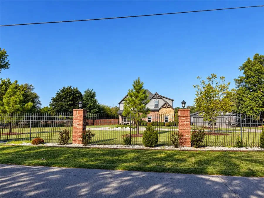 815 Ford Lane, Cave Springs, AR 72745 - #2