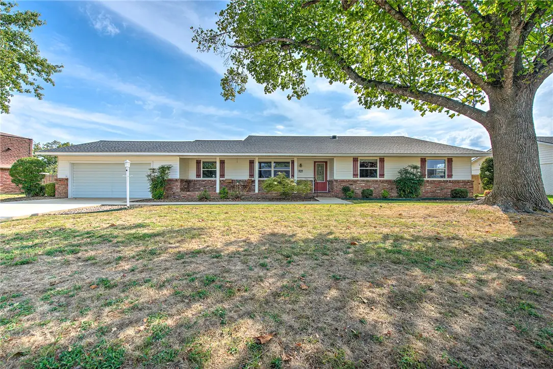 915 S 20th Street, Rogers, AR 72758 - #1