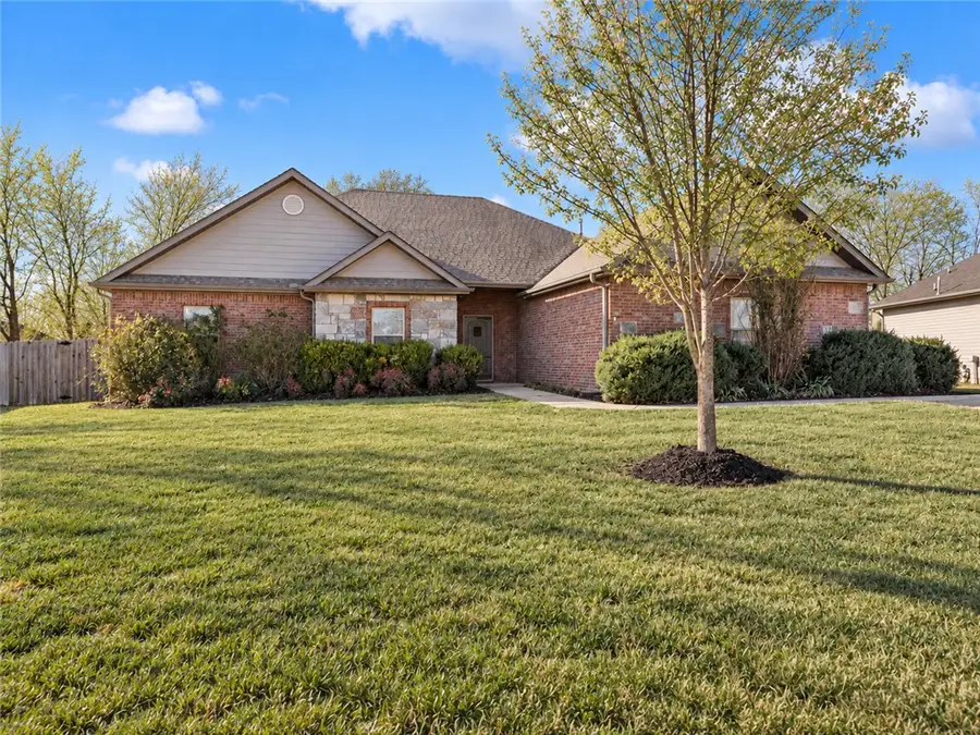 510 Grandview Drive, Prairie Grove, AR 72753 - #2