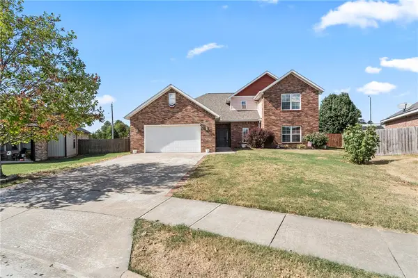 805 Rachael Court, Siloam Springs, AR 72761