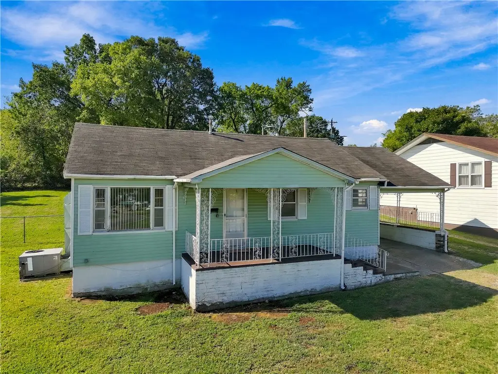 104 Plum Street, Stilwell, OK 74960 - #1