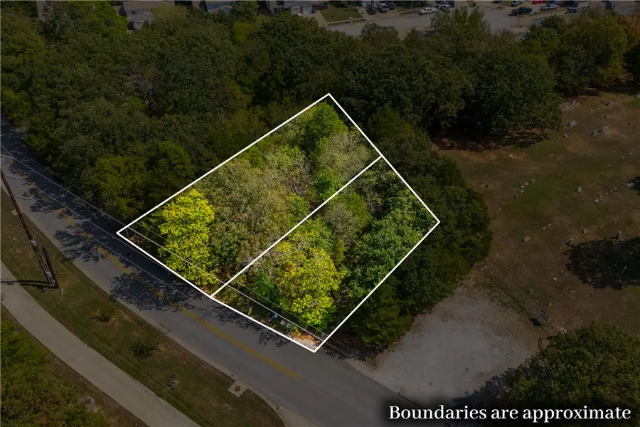 2799 Old Farmington Road, Fayetteville, AR 72704 - #2
