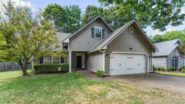 1645 N Charlee Avenue, Fayetteville, AR 72703