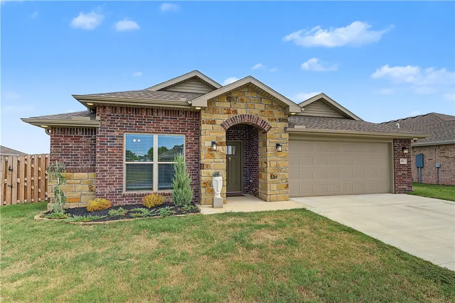 824 Lewis Street, Pea Ridge, AR 72751 - #2