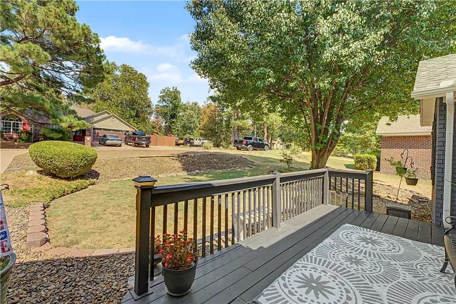 65 Granshire Drive, Bella Vista, AR 72714 - #2