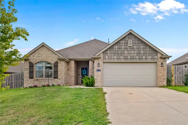 1111 Tulip Street, Centerton, AR 72719