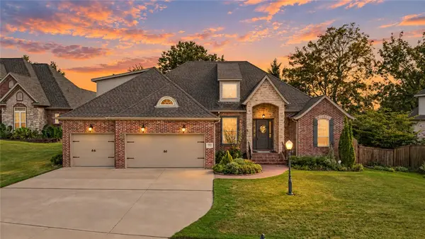3103 E Greystone Drive, Springdale, AR 72764