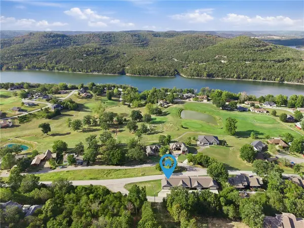 3 Oak Point Drive, Holiday Island, AR 72631