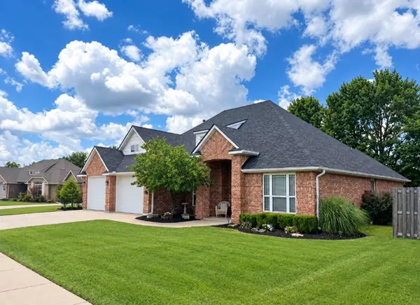 2876 W Vanike Drive, Fayetteville, AR 72704