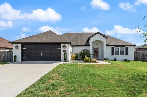 320 N Tacoma Street, Farmington, AR 72730
