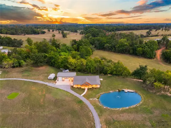 8800 Fred Austin Road, Decatur, AR 72722