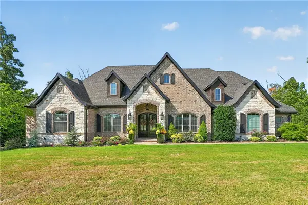 1323 Royal Avenue, Centerton, AR 72719