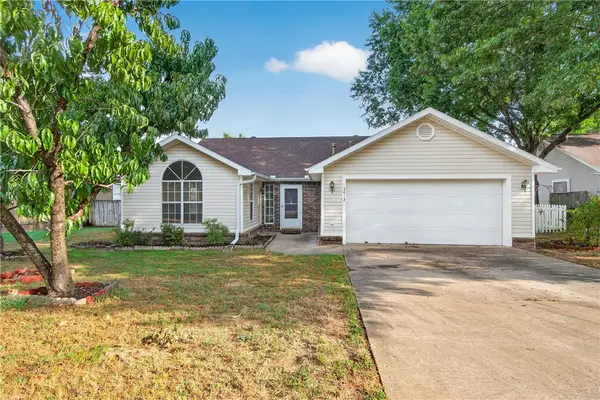 3412 Essex Drive, Fayetteville, AR 72704