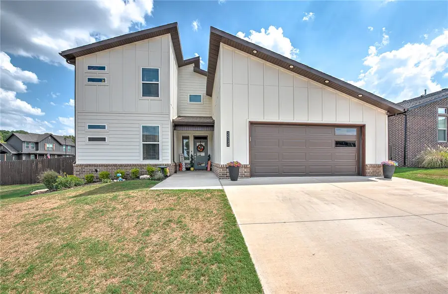 2512 Fairway Circle, Pea Ridge, AR 72751 - #2