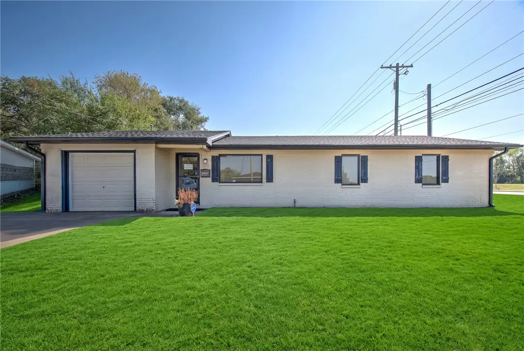1311 SE C Street, Bentonville, AR 72712 - #1