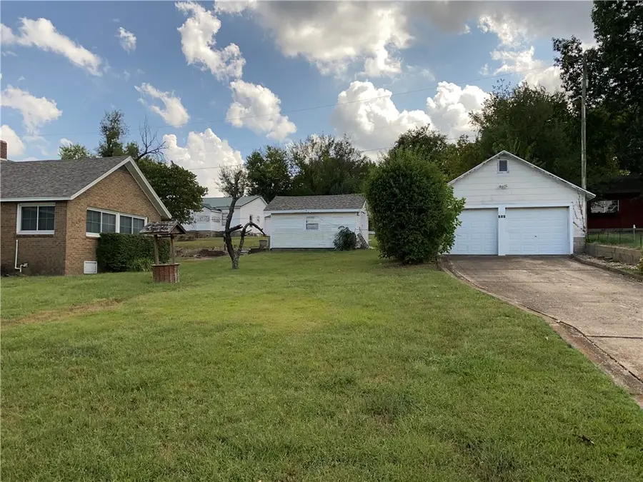 202 W Hill Street, Alpena, AR 72611 - #3