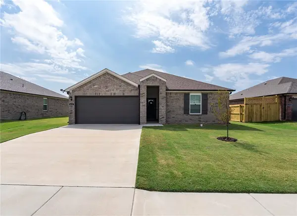 612 W Cattleman Court, Siloam Springs, AR 72761
