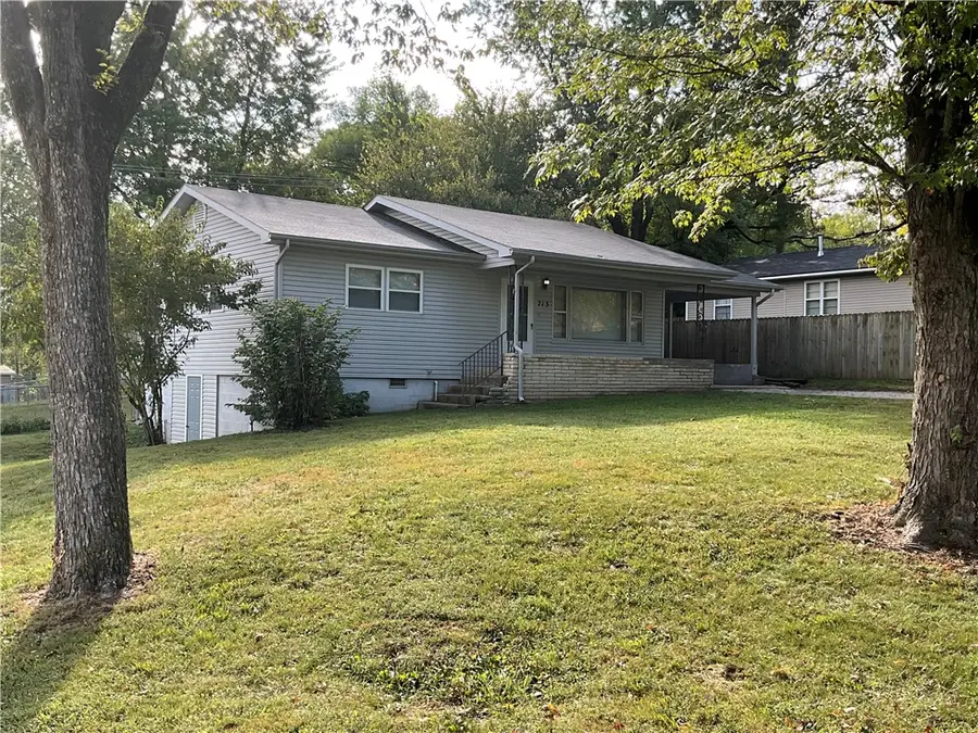713 N Robinson Street, Harrison, AR 72601 - #2