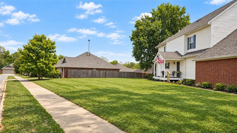 4308 W Murfield Drive, Rogers, AR 72758 - #2