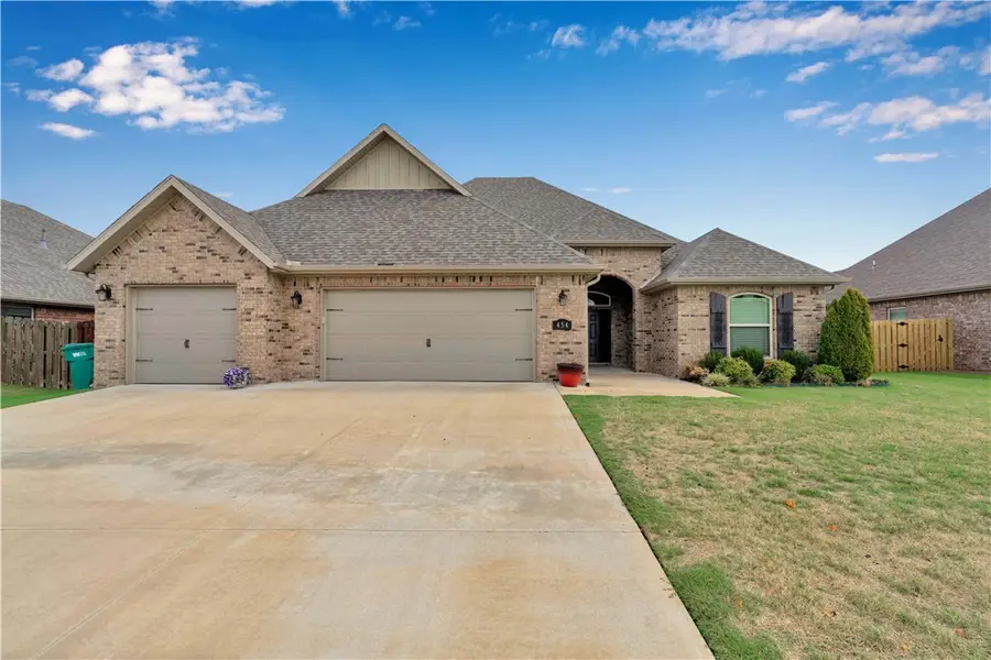 454 Frizzo Street, Tontitown, AR 72762 - #2